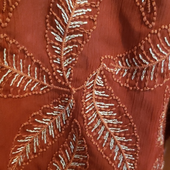 LOGO Lounge 3/4 sleeve top with embroidered trim - Picture 4 of 5